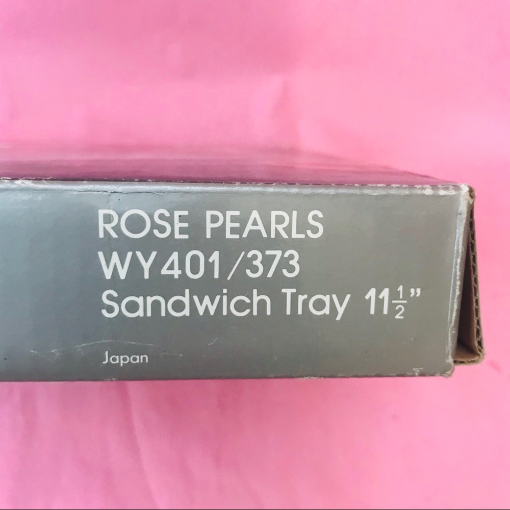 Vintage glass sandwich tray - Picture 7 of 8